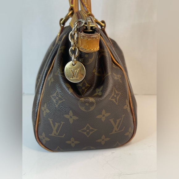 Louis Vuitton Monogram Tivoli PM Bag - Picture 4 of 16
